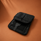 Sac de transport pour chat noir replié à plat pour le rangement